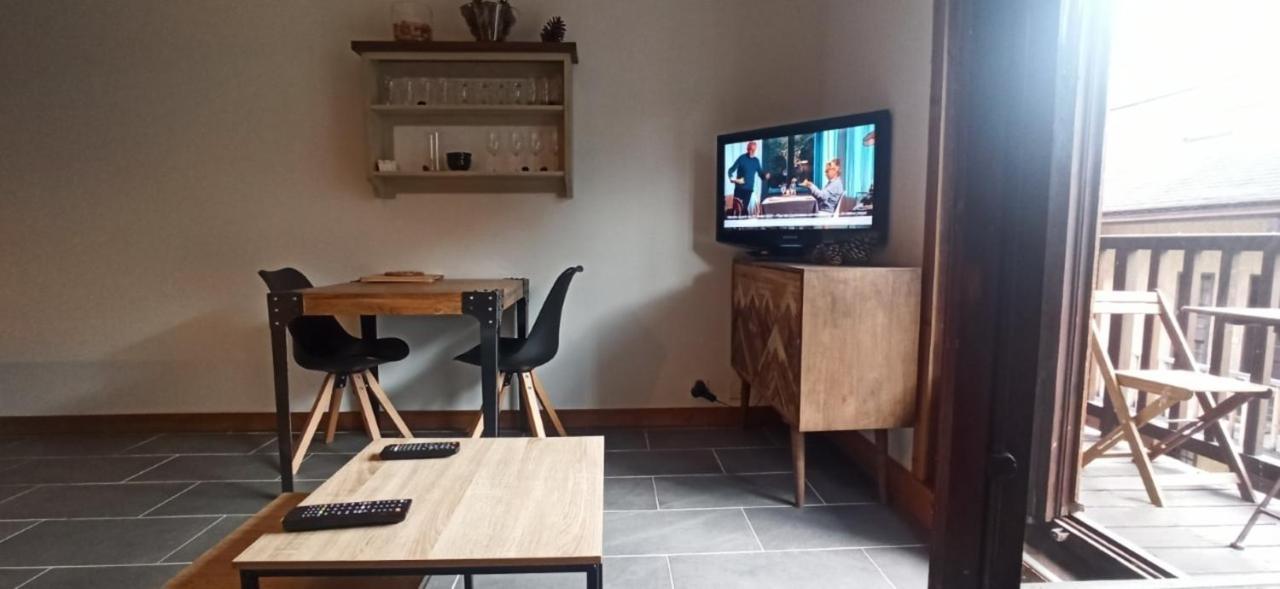 LUMINEUX 30 m avec BALCON- CENTRE VILLAGE Le Monêtier-les-Bains Extérieur photo
