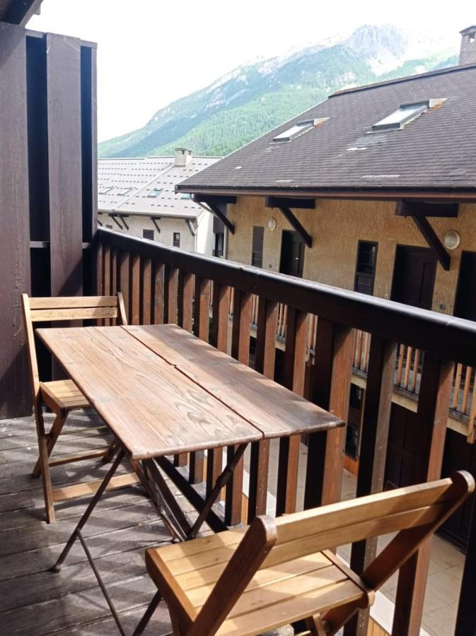 LUMINEUX 30 m avec BALCON- CENTRE VILLAGE Le Monêtier-les-Bains Extérieur photo